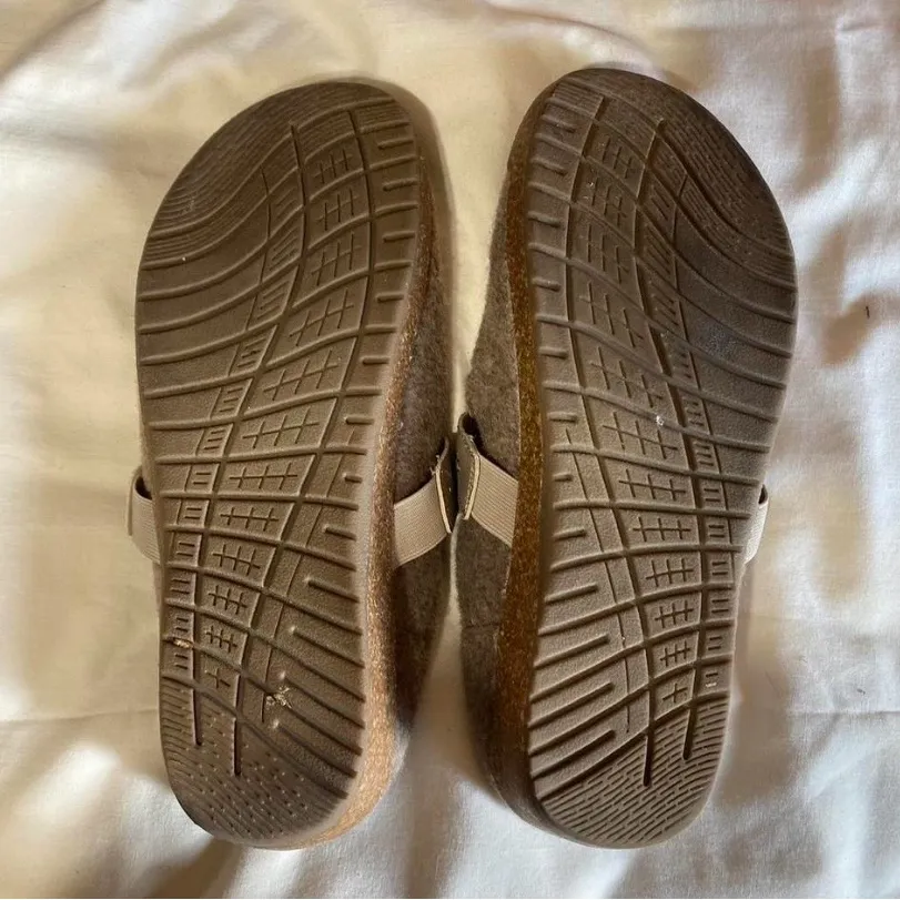 Earth Origins Brown Mules - Image 6