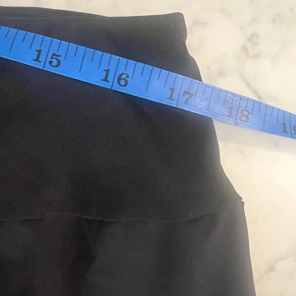 Women's TAIL Tennis Athletic Skirt with Shorts underneath XL Black Purple EUC - Image 4