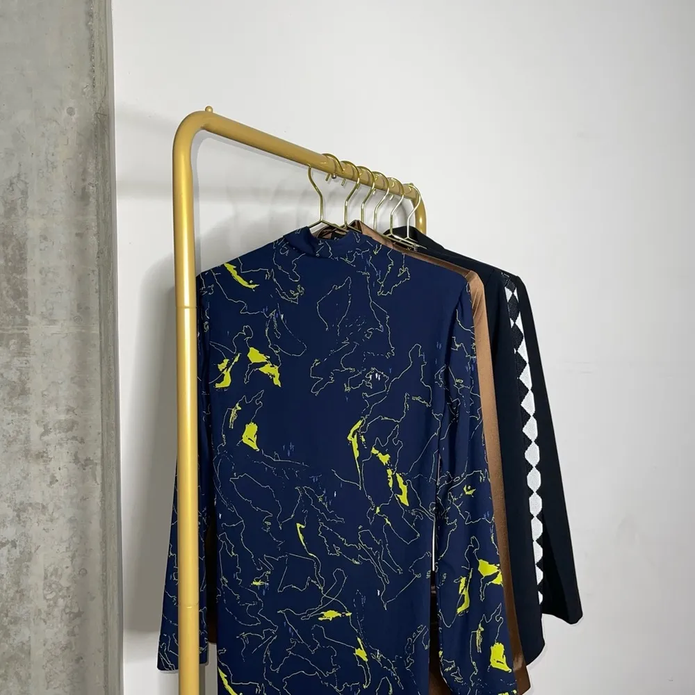 Aritzia Babaton Macon Navy Neon Abstract Crepe Wrap Jacket - Image 12