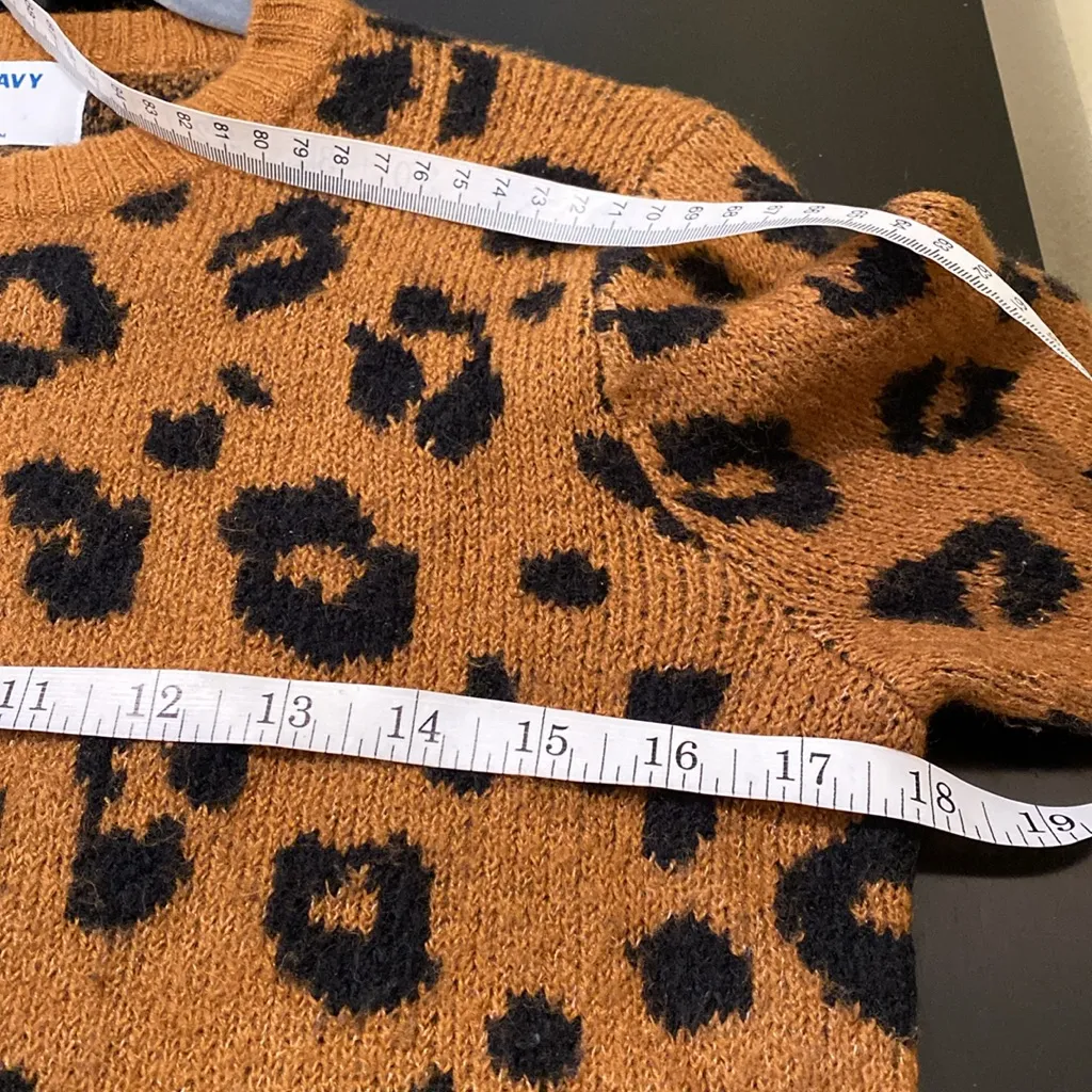 Old Navy Leopard Animal Print Sweater Petite Small - Image 5