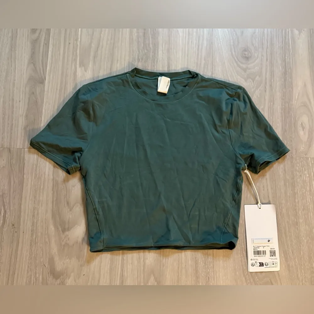 Retired Lululemon Nulu Crewneck Cropped T-Shirt Medium Forest Green Rare Sz S - Image 7