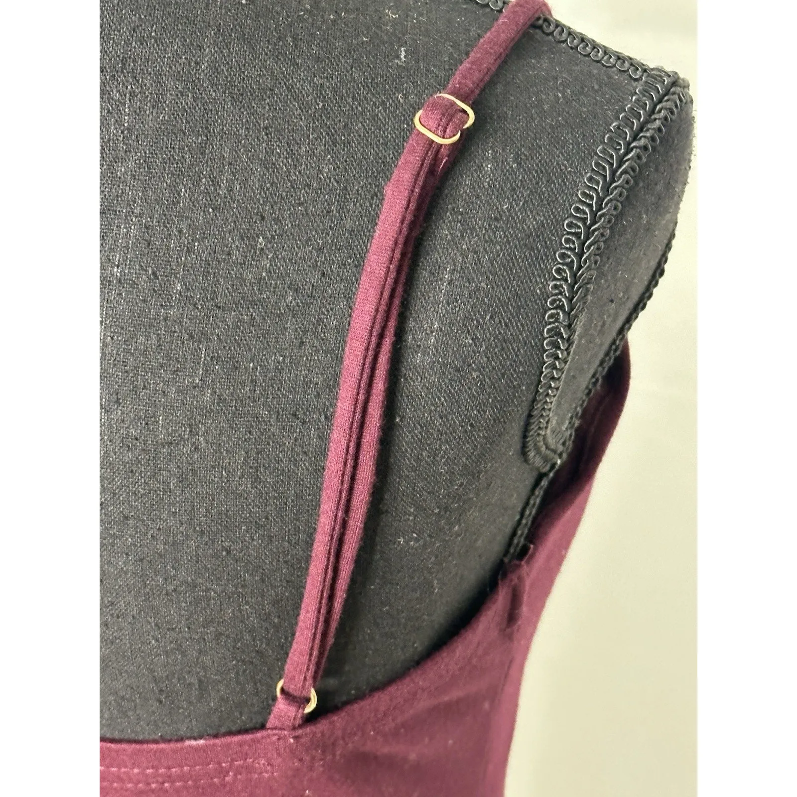 Haute Monde Women's Burgundy Sleeveless Front Zip Bodycon Mini Dress Size Large - Image 10