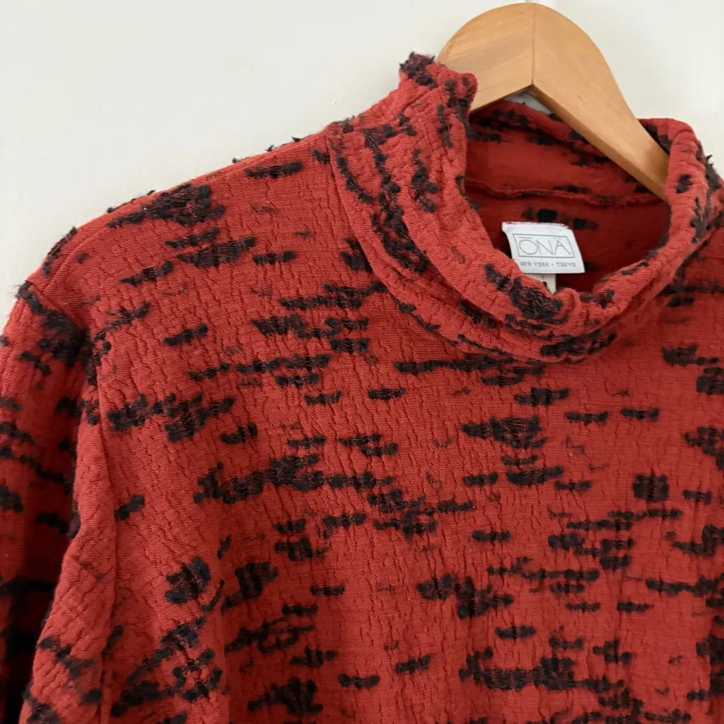 ONA New York Tokyo 100% Wool Textured Mock Neck Sweater Red Black Art Knit L Size L - Image 2