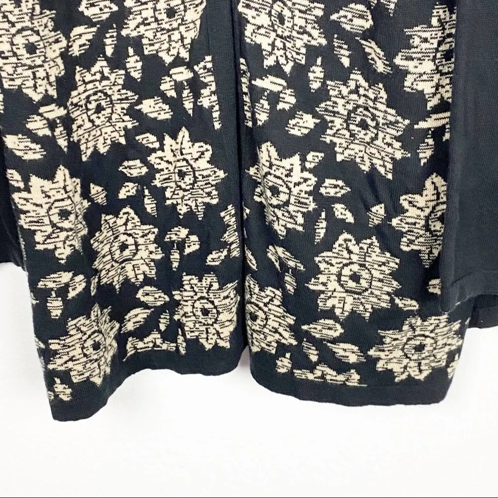 J. JILL Black Gold Floral One Button Longline Cardigan, Size Large - Image 6