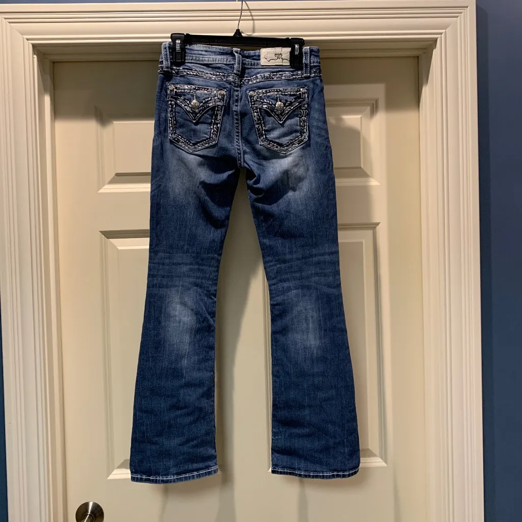 Miss Me Jeans Low-Rise Boot Cut - Image 2