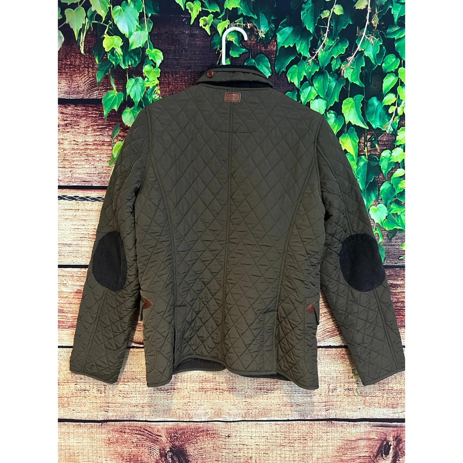 Aigle Women's Sudhampton Water Resistant Quilted Jacket Corduroy Elbow Patches 8 Green - Image 4