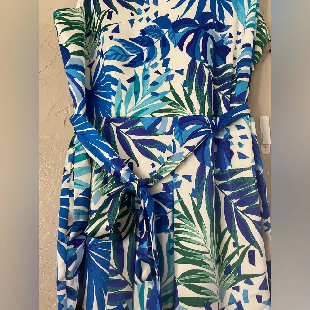 Nicole Miller Blue & White 16 Tropical Print Sleeveless Jumpsuit With Sash Tie - Image 3