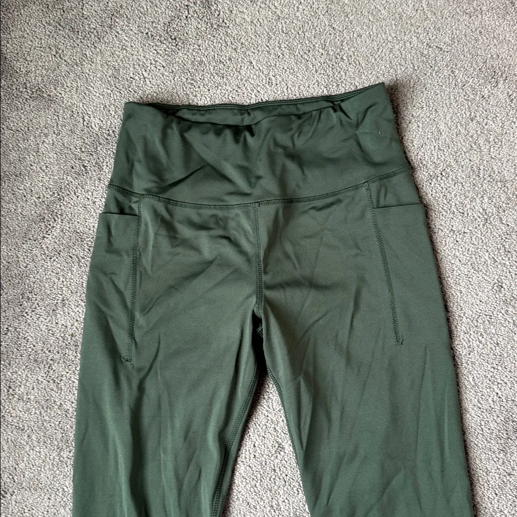 Ebb & Flow  Green Leggings SIZE M - Image 2