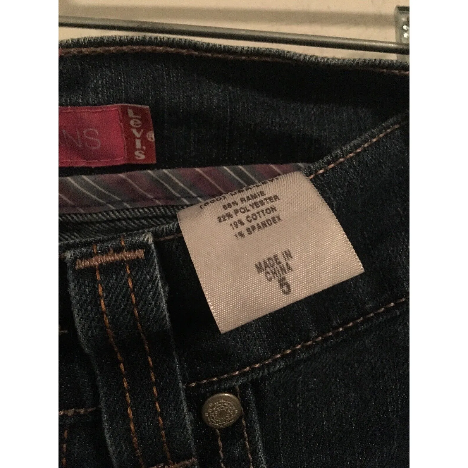 Levi's Women's Juniors Jean Shorts Pockets Blue Denim Size 5 - Image 5