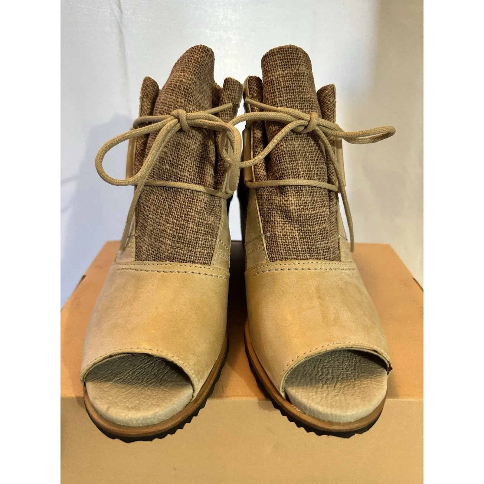 Sorel Joanie Beige Canvas Leather Wedge Heel Lace Up Bootie Sandal Peep Toe Sz 9 - Image 7