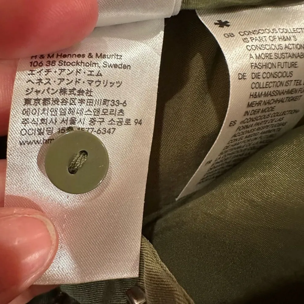 EUC H&M green military shorts with stones embellishment on pockets Sz 6 - Image 9