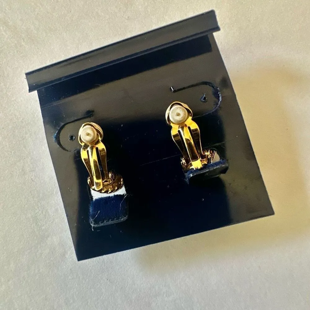 Carolee grey faux pearl vintage clip on earrings Gold - Image 4