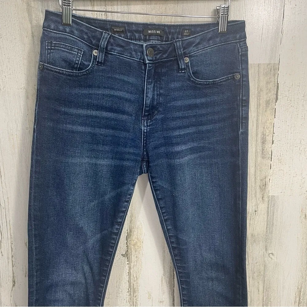 Miss Me Mid Rise Skinny Jeans Dark Wash  Whiskered size 27 - Image 6
