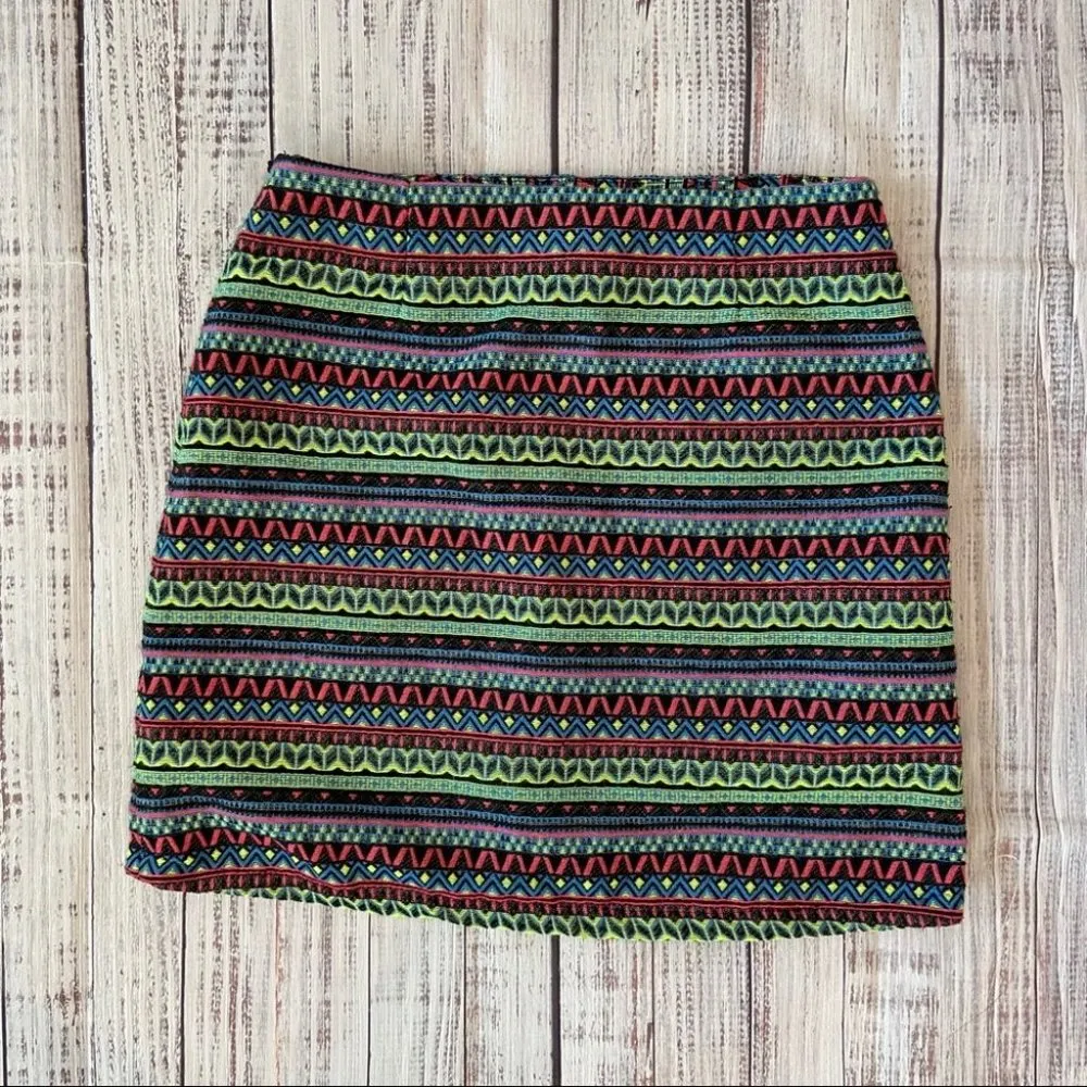 Shrinking Violet Mini Skirt. Size Small. - Image 6