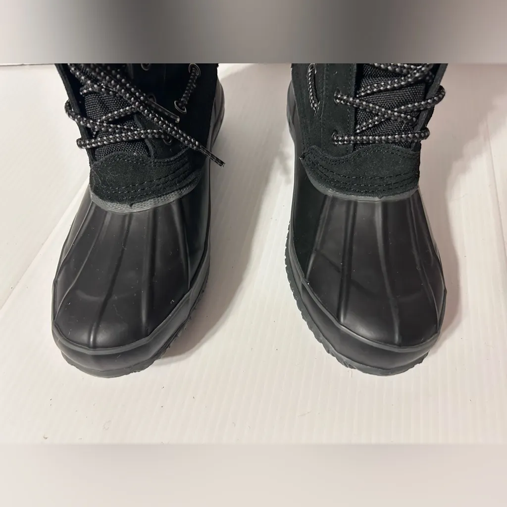 G.H. Bass & Co. black leather rubber duck winter snow boots women size 9 M - Image 4