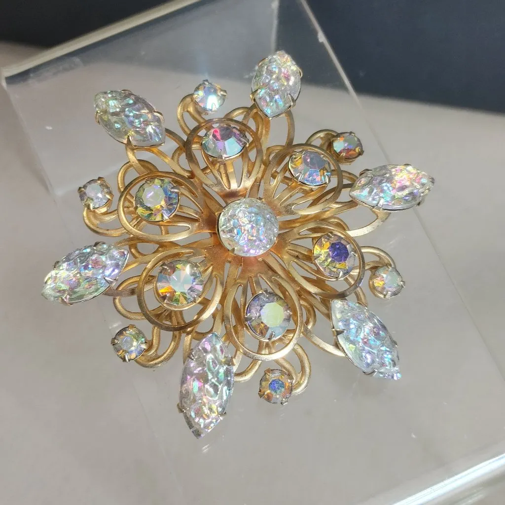 Floral Brooch Marquise Lava Glass Vintage Aurora Borealis Rhinestone Gold Tone Size 2 - Image 12