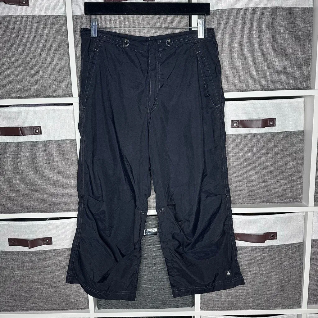 Nike ACG Crop Pants Size Small Black - Image 2