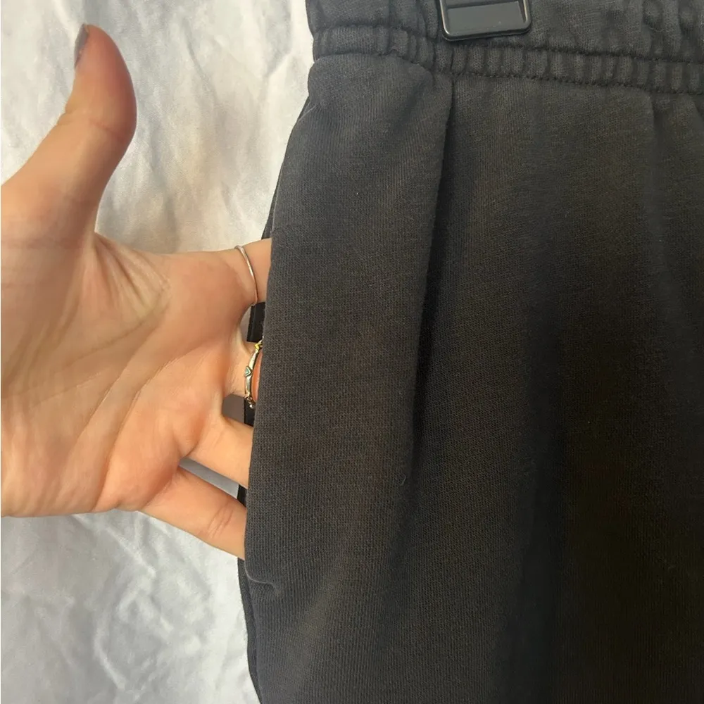 Nike Women’s Black Sportswear Club Fleece Size Medium - Image 10