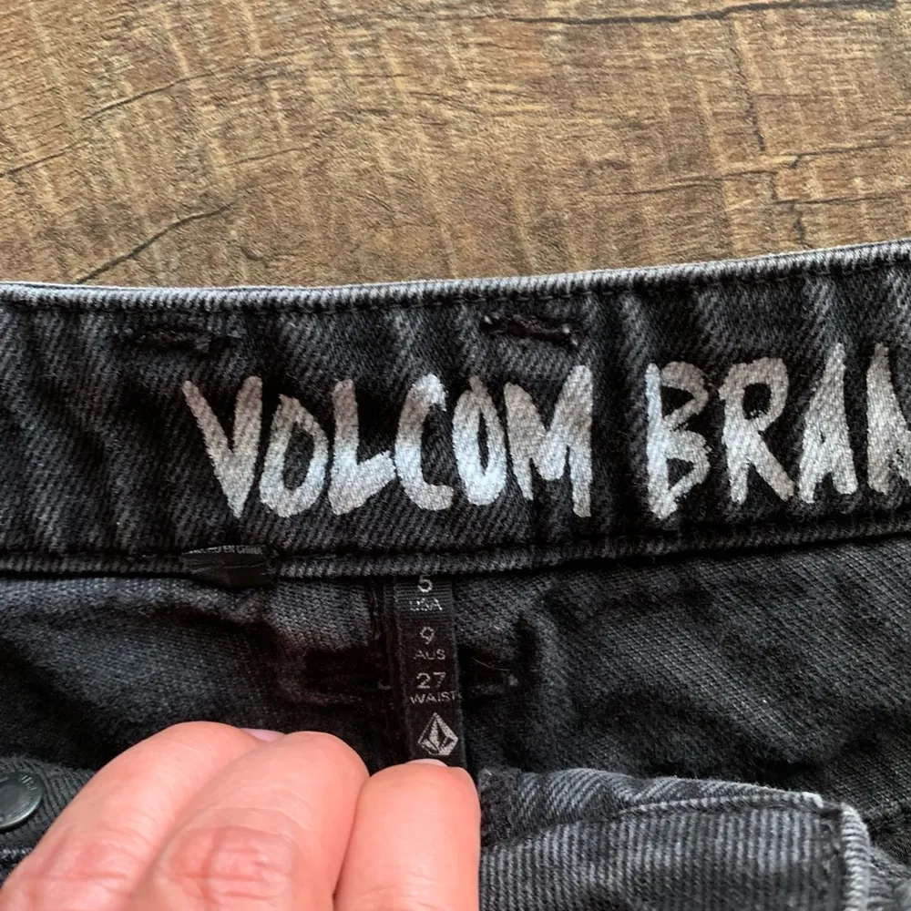 Volcom Brand shorts - Image 3