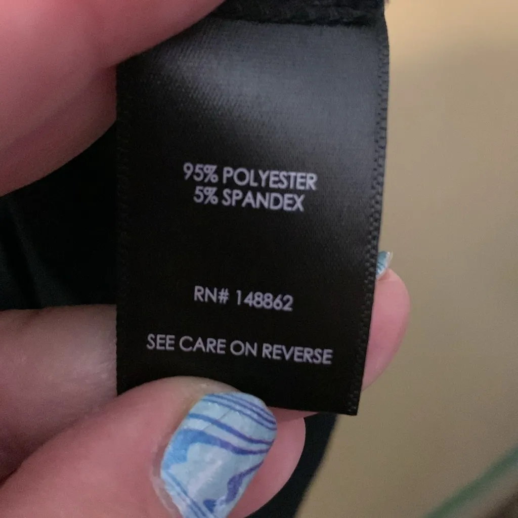 #539 size 5 Torrid Elegant Black button down silky Blouse - Image 4