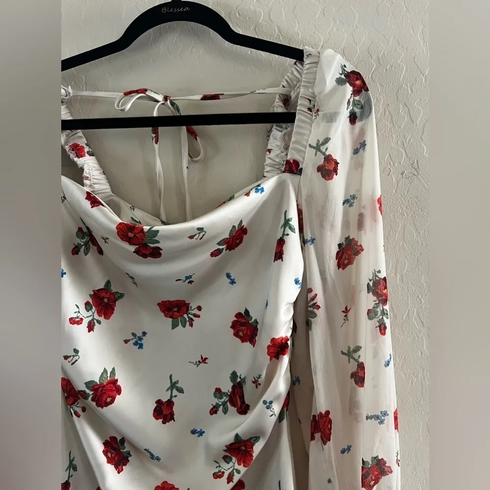 WE WORE WHAT Optic White Multi Floral Puff
Sleeve Cowl Neck Mini Dress sz 4 - Image 4