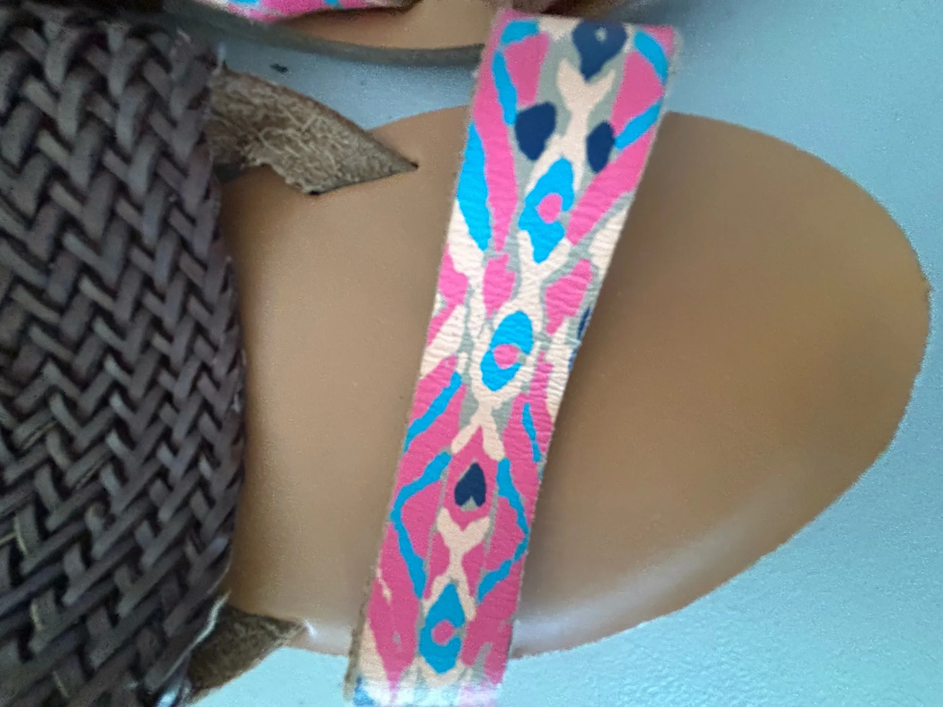 ROXY | ladies flat buckle sandals. Size: 6 - Image 4