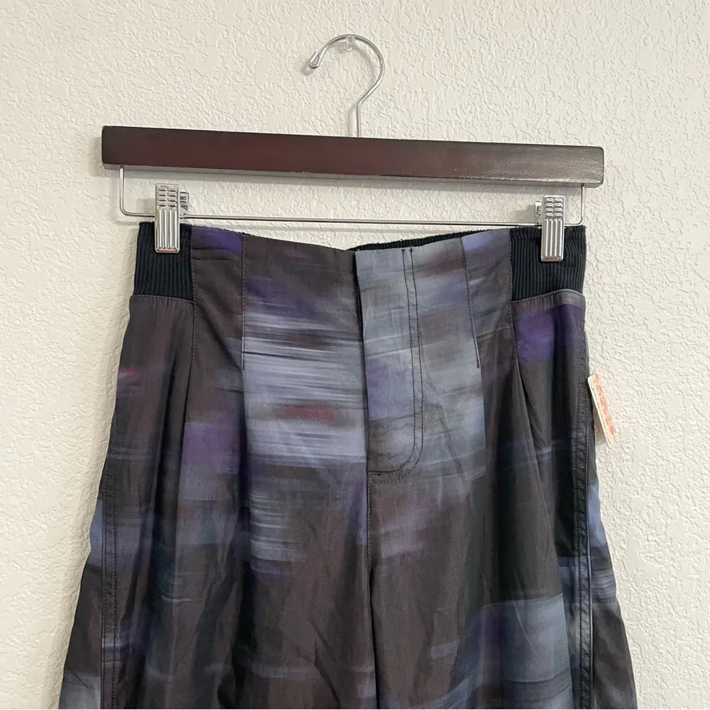 NWT Free People Movement Womens Pants Mesmerize Me Printed Purple Combo Size XS - Image 4