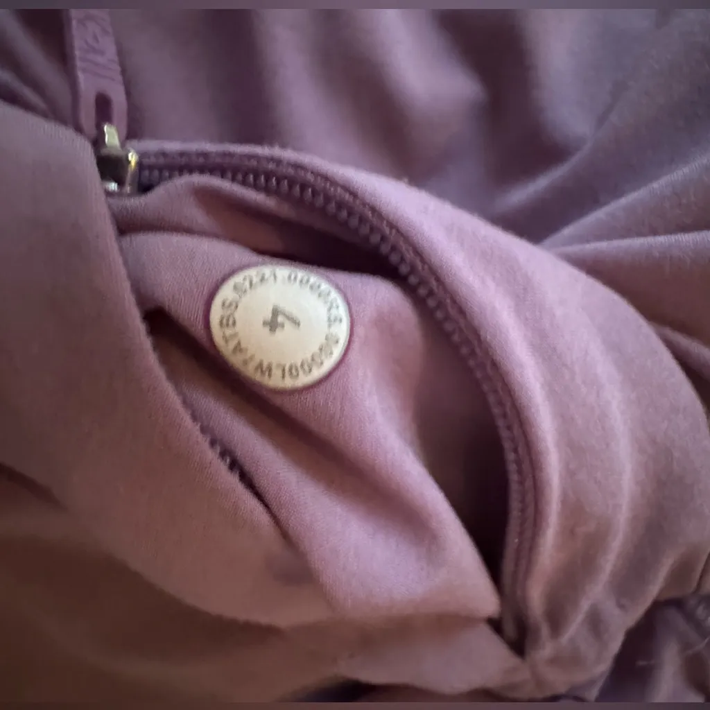 Lululemon Size 4 “Track That” Mid-Rise Lined Short 5" in Wisteria Purple - Image 5