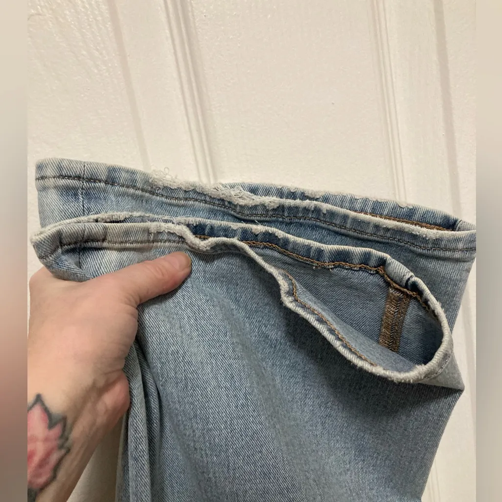 Express New Light Wash Wide Leg High Rise Distressed Ripped Denim Jeans - Image 9