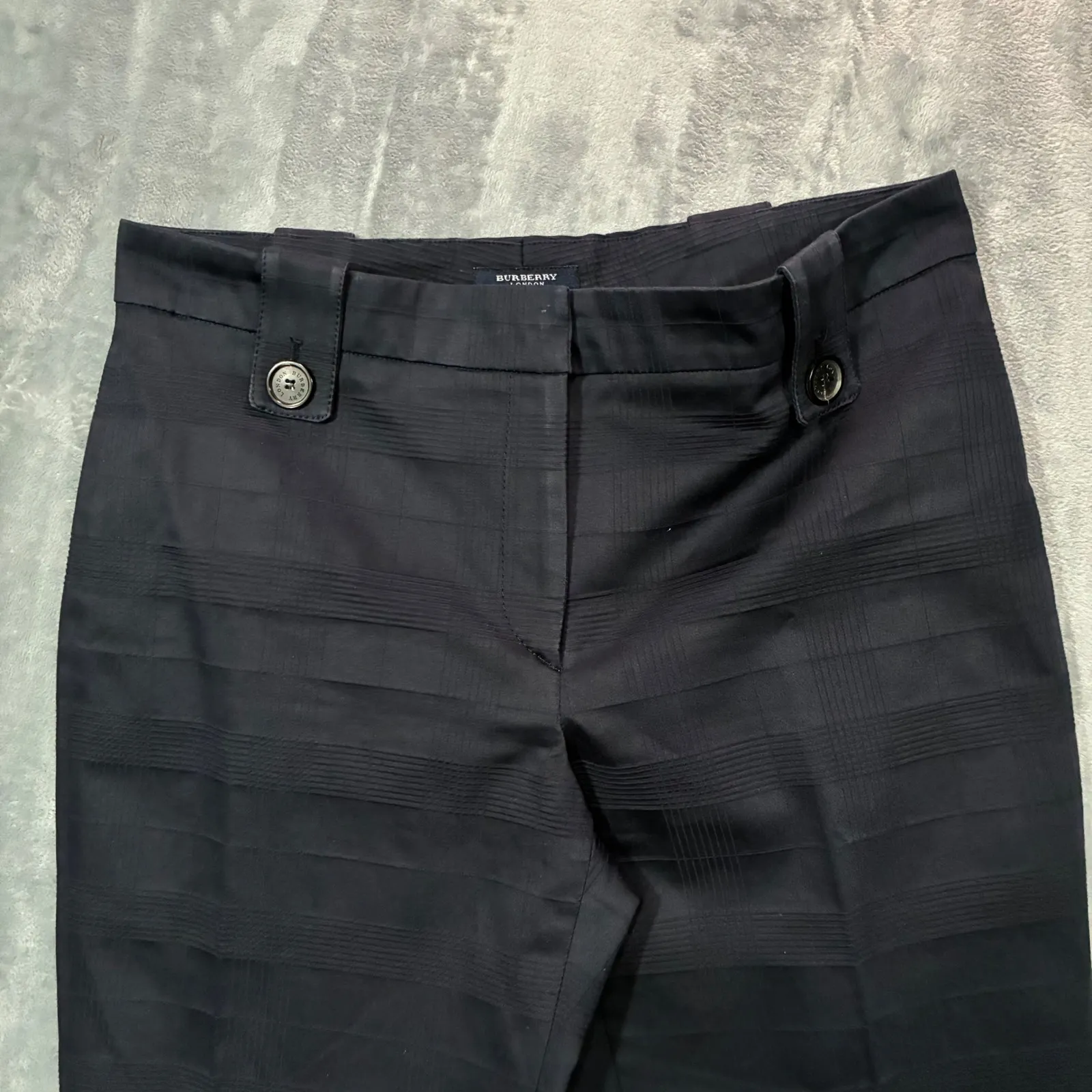 Burberry London Check Plaid Cropped Capri Pants Women's 8 Navy Blue - Image 3