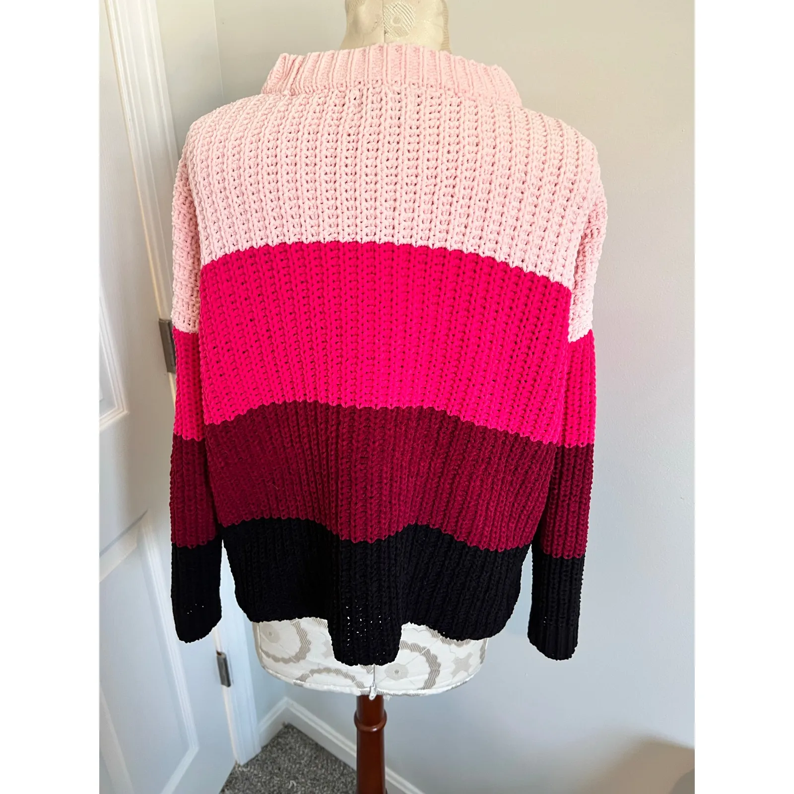 Jun & Ivy Knit Pullover Striped Long Sleeve Sweater Medium - Image 4