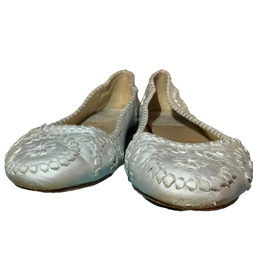 JACK ROGERS METALLIC SILVER LEATHER WOVEN FLATS - Image 4