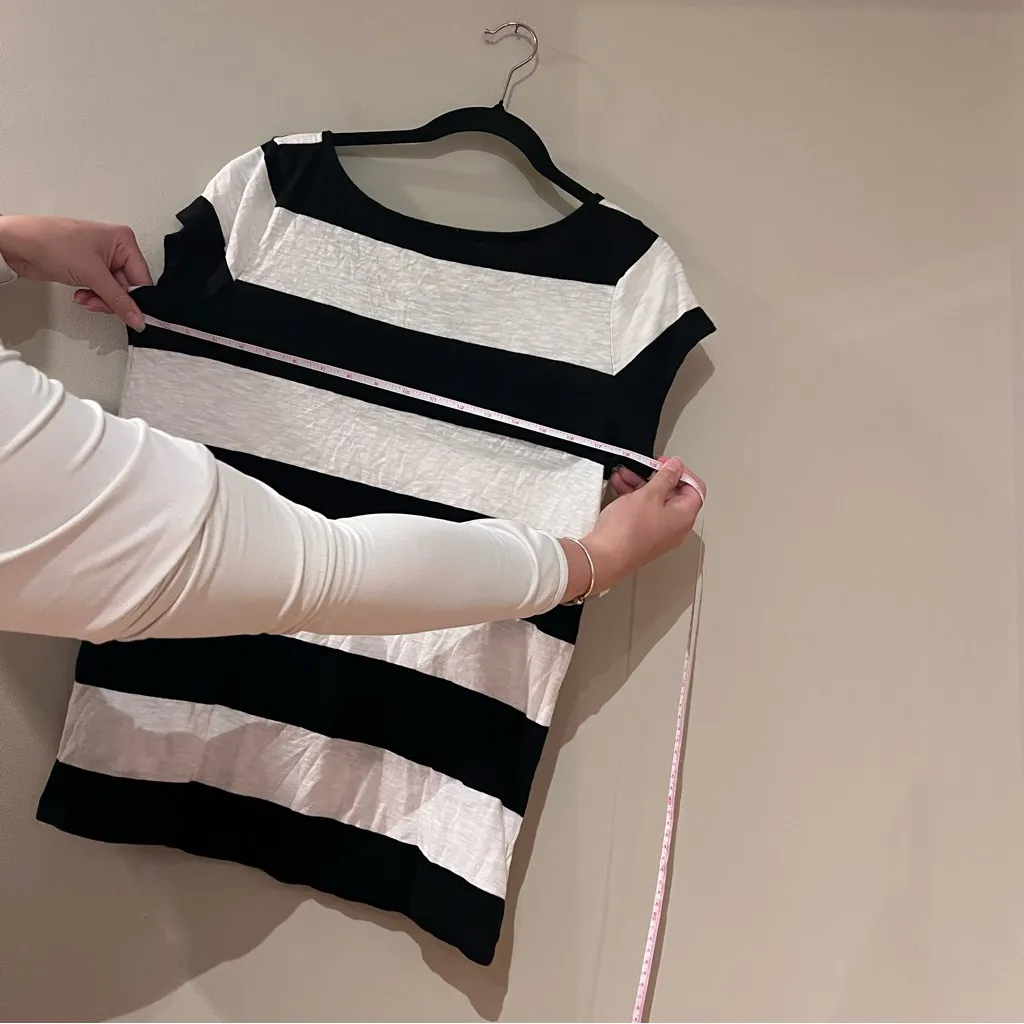 GAP Perfect Crew-Neck Tee - Image 6