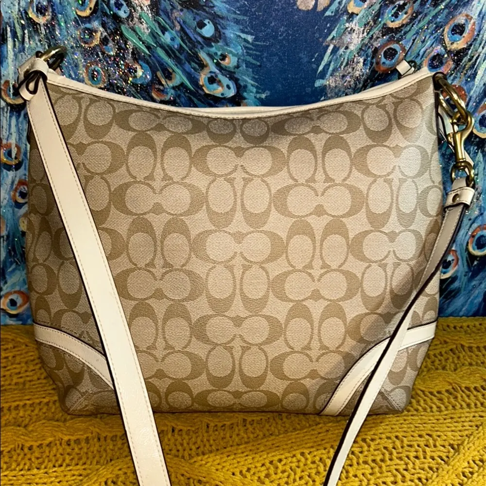 Coach Beige Signature Monogram Coated Canvas Crossbody/ Shoulder Bag - Image 6