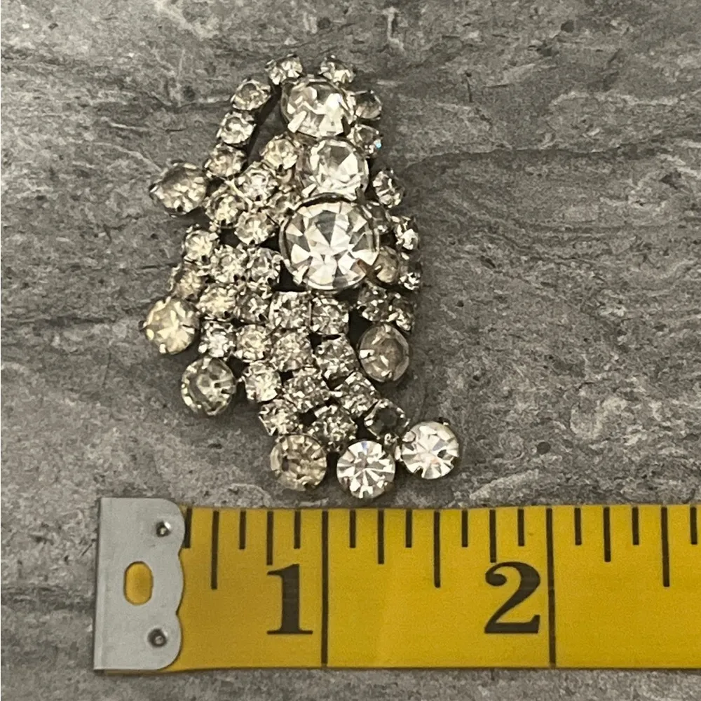 Vintage Estate Silver Metal Clear Rhinestones Brooch Pin Elegant Evening Out - Image 9