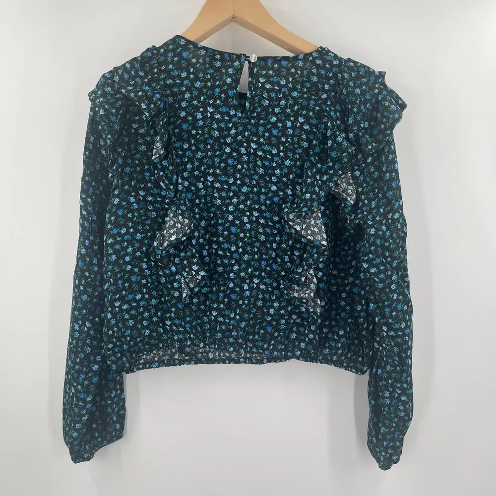 WILD FABLE Blouse Size Large NWT Floral Ruffle Blouson Puffly Long Sleeve Blue - Image 4
