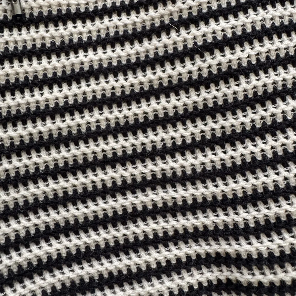 Splendid striped navy blue and white Textured Knit shorts, size XS pockets boho - Image 14