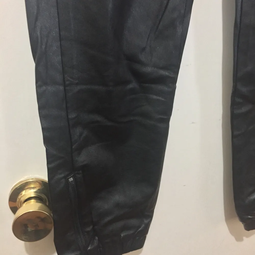 Black Orchid women's 27 faux leather drawstring ankle zip motorcycle pants 28x26 - Image 2