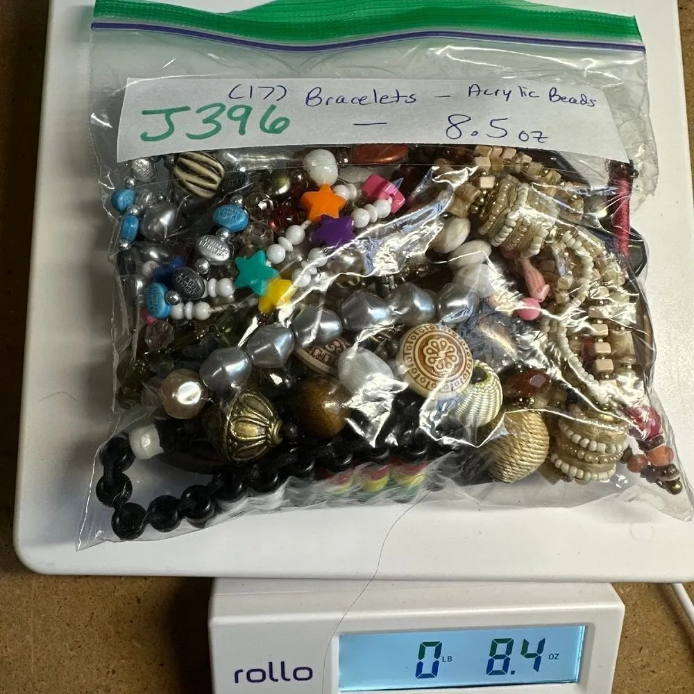 J396 Bulk Bundle of 17 Acrylic Bead Bracelets Brown - Image 4