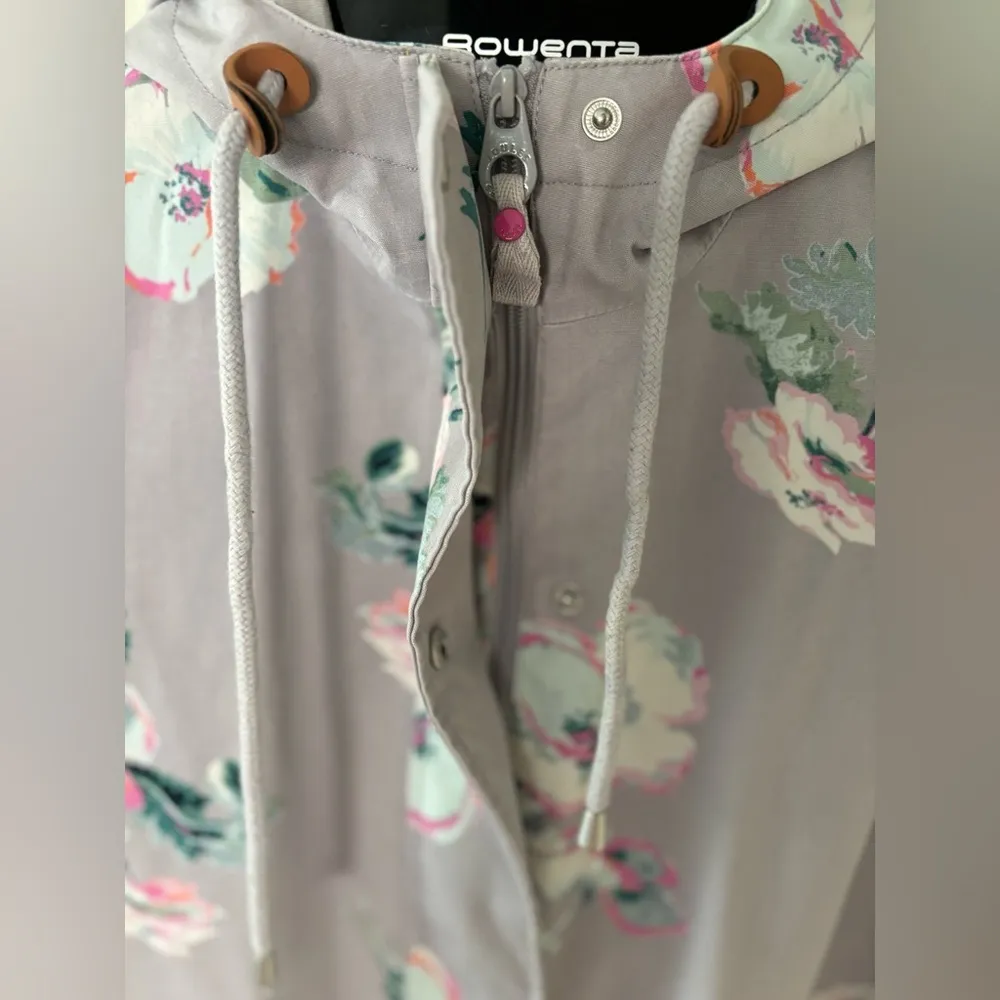 Joules Waterproof jacket Size 8 - Image 3