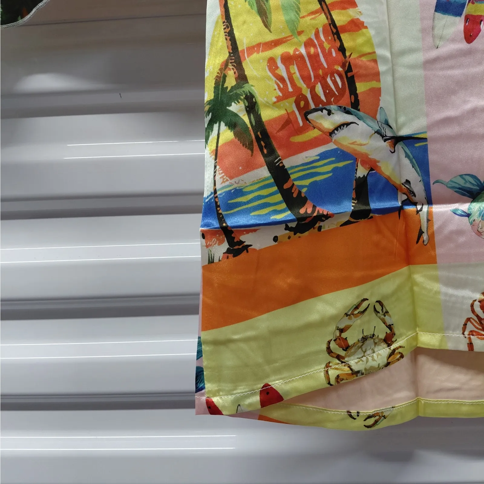 Womens Satin Sleepwear Pajama Set Size Large Tropical Surf Print Coastal Lounge - Image 7