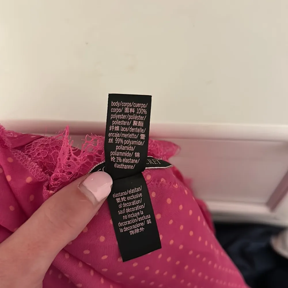 Victoria’s Secret Silk Night Gown Lace trim - Image 4