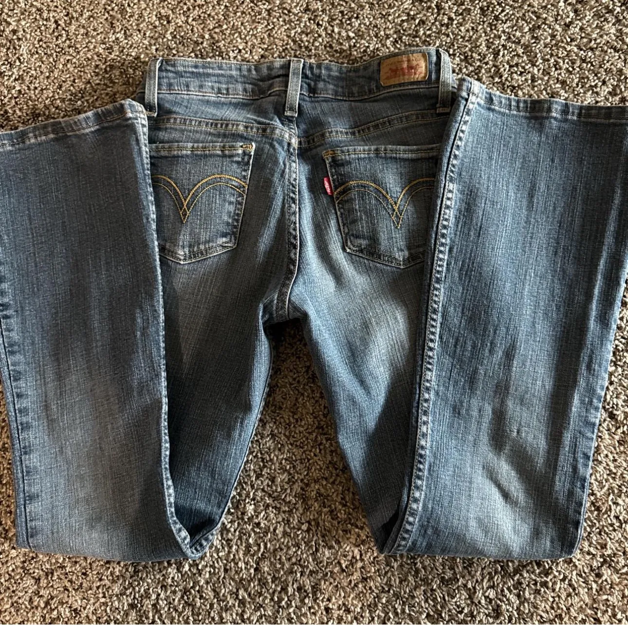 Levi’s Low-Rise Jeans - Image 3