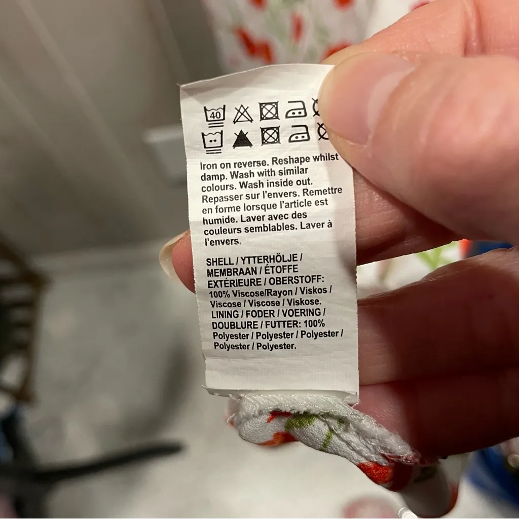 Cute crisp floral River Island chunky button front midi dress poppy fairy - Image 6