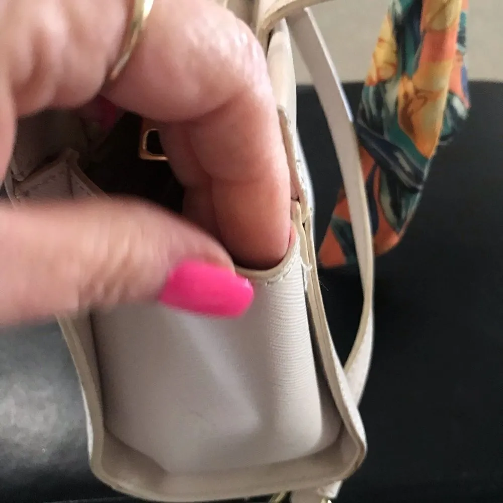 Steve Madden Small Crossover Bag - Image 10