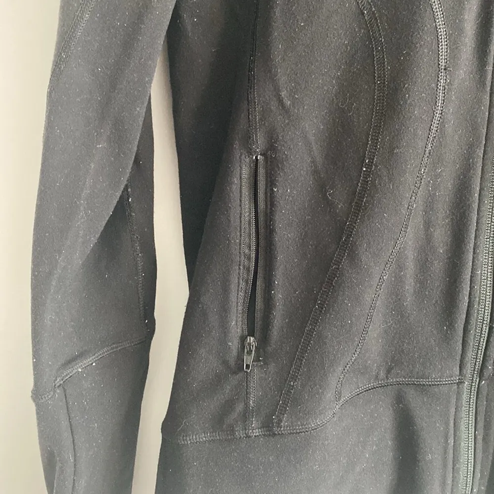 Lululemon Black Hooded Jacket Limited Edition - Image 3