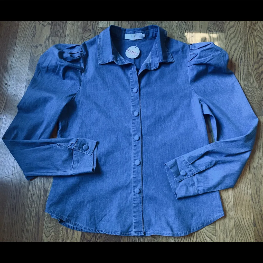 NWT puff sleeves button up chambray shirt size L. Blue Size L - Image 6