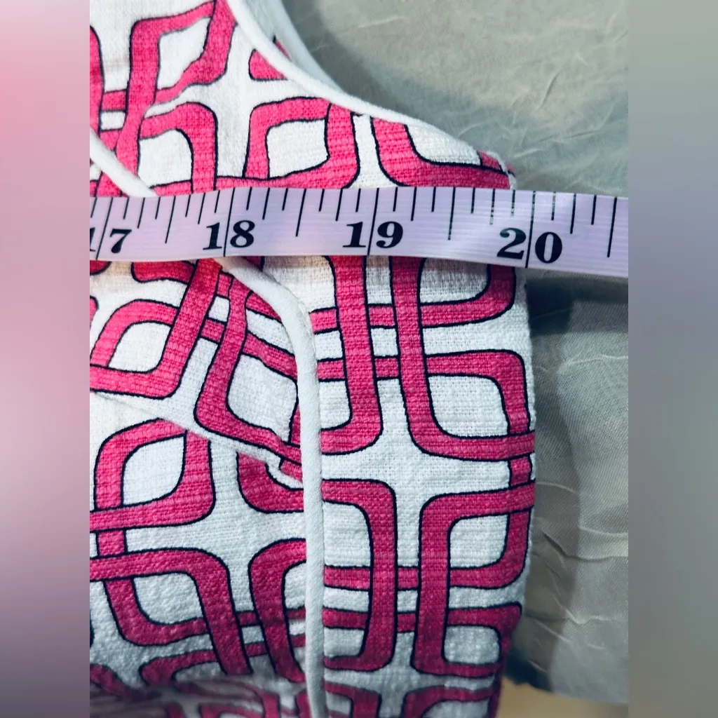 Trina Turk Geometrical Pink and White Sleeveless Top Size 12 - Image 8