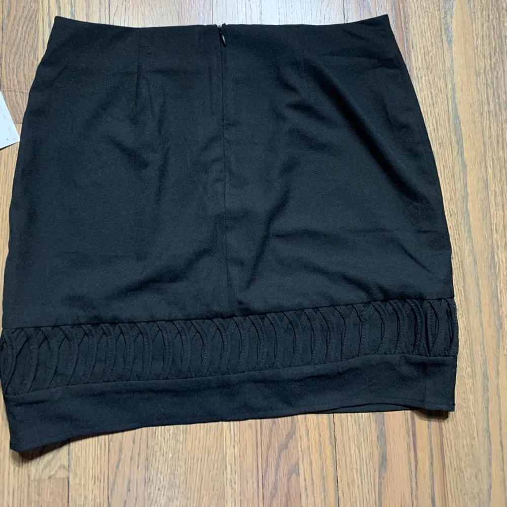 NWT MOD Black label skirt medium - Image 3