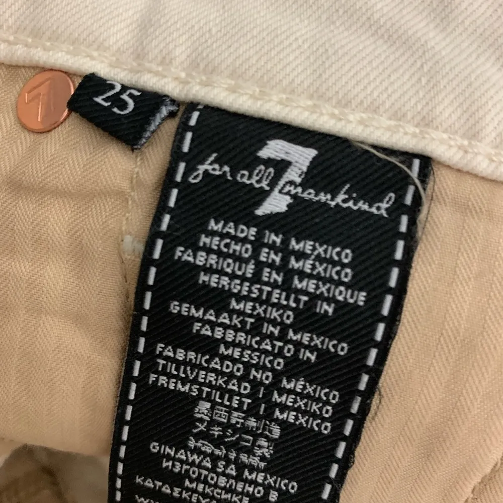 7 For All Mankind High Waist Gold Metallic Cream Shorts Size 25 - Image 4